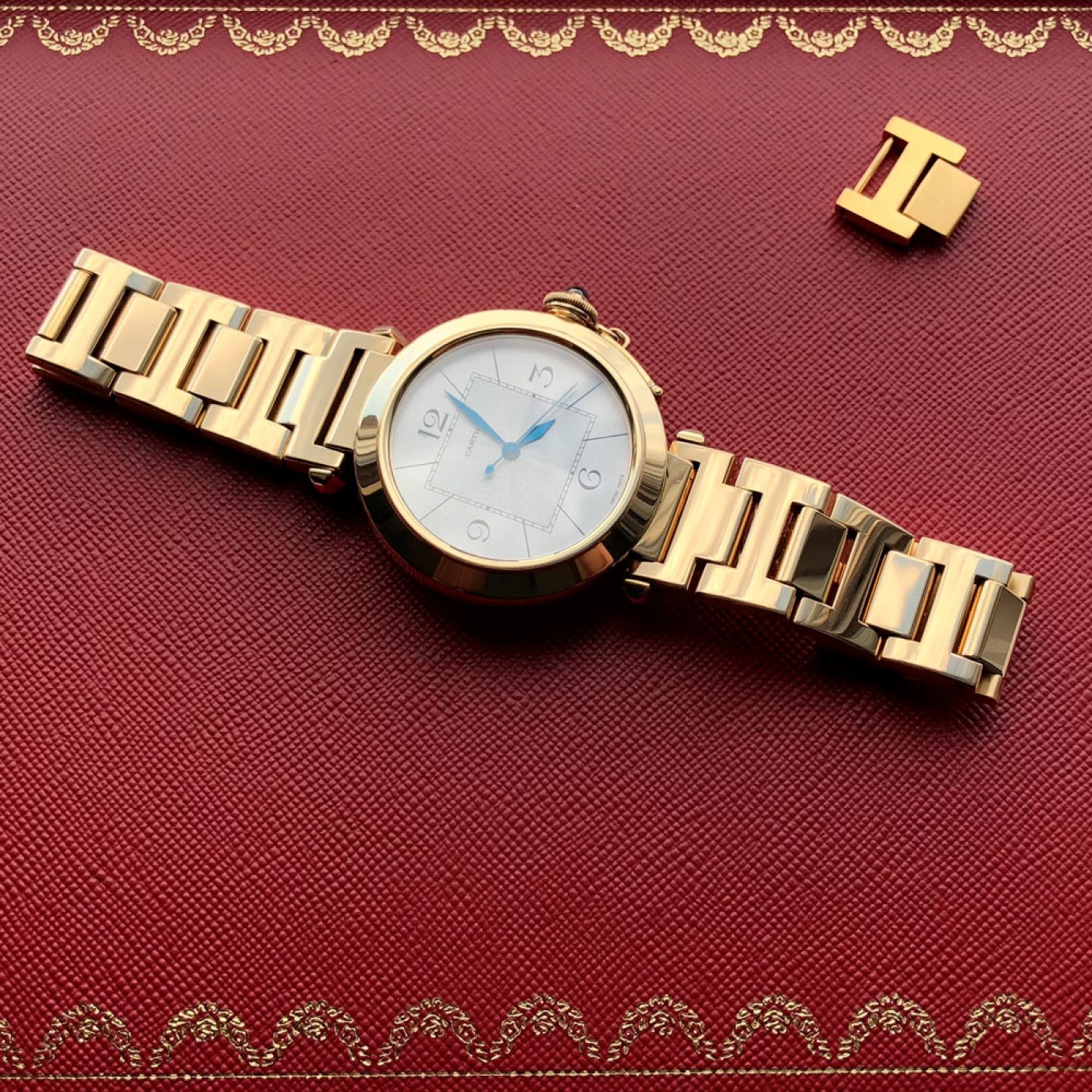 Швейцарские часы Cartier Pasha 42 мм 