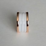 Кольцо Bvlgari B.zero1 белая керамика, розовое золото 750 (размер: 17) Кольцо Bvlgari B.zero1 белая керамика, розовое золото 750 (размер: 17)
