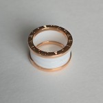 Кольцо Bvlgari B.zero1 белая керамика, розовое золото 750 (размер: 17) Кольцо Bvlgari B.zero1 белая керамика, розовое золото 750 (размер: 17)