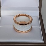 Кольцо Bvlgari B.zero1 белая керамика, розовое золото 750 (размер: 17) Кольцо Bvlgari B.zero1 белая керамика, розовое золото 750 (размер: 17)