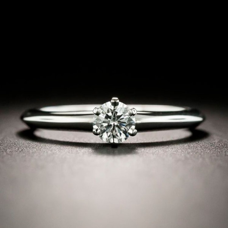 Кольцо Tiffany & Co Solitaire 0,23 Ct Кольцо Tiffany & Co Solitaire 0,23 Ct