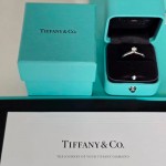 Кольцо Tiffany & Co Solitaire с бриллиантом 0,18 Ct. Кольцо Tiffany & Co Solitaire с бриллиантом 0,18 Ct.